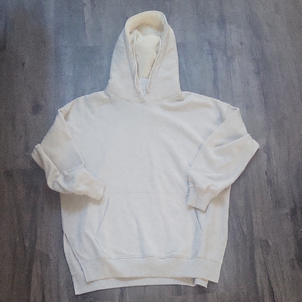 American Eagle NEW Sweatshirt. Xs